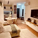 Capri Belvarosi Kerttel Apartment