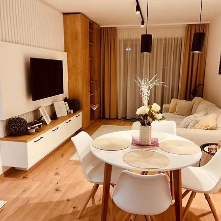 Capri Belvarosi Kerttel * Debrecen